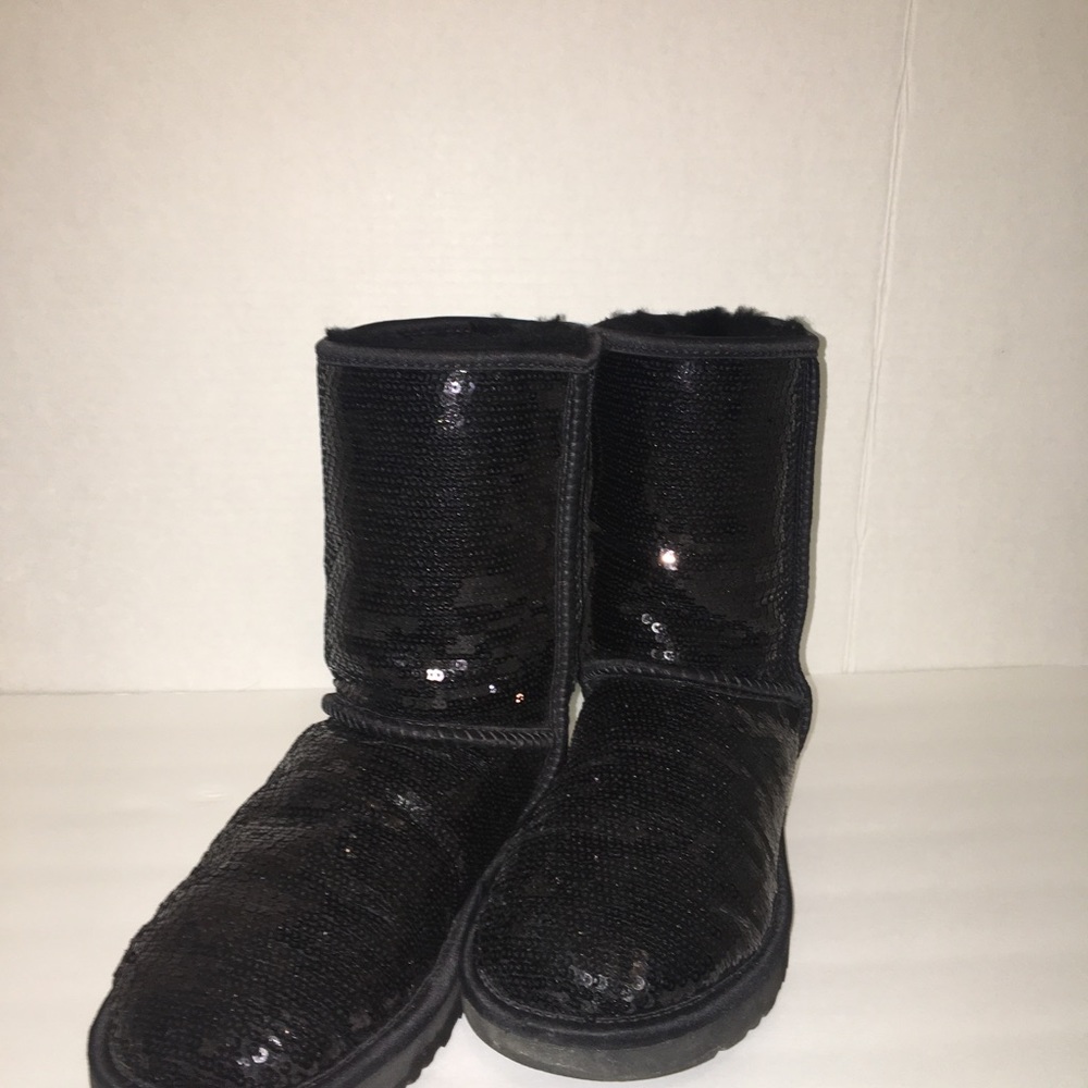 Back sequins uggs! - Picture 2 of 8